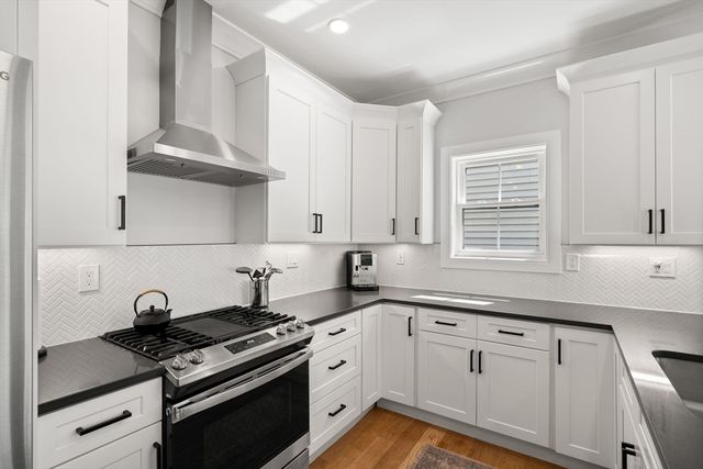 225-227 Havre Street 1, Boston, MA 02128