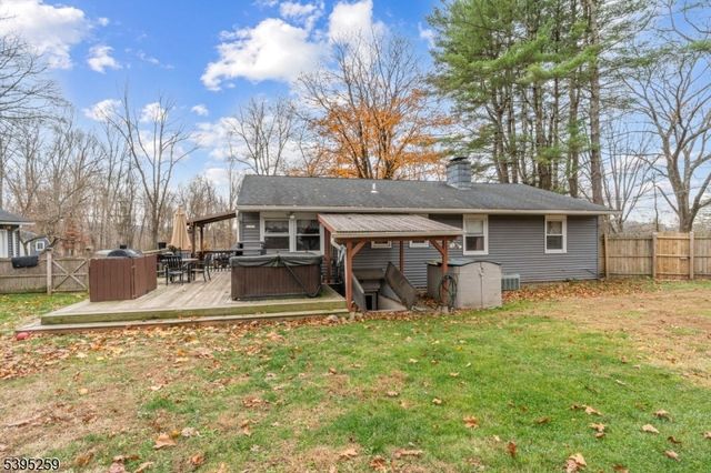 3 Volker Ln, Sandyston Twp., NJ 07827