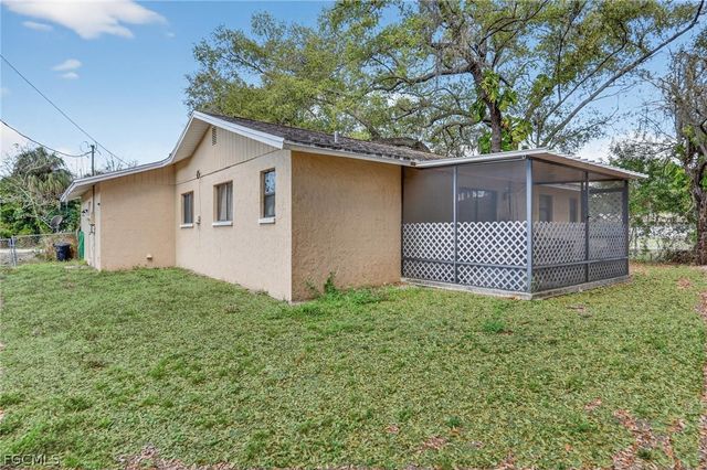 1938 Flamingo DR, North Fort Myers, FL 33917