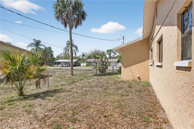 1938 Flamingo DR, North Fort Myers, FL 33917