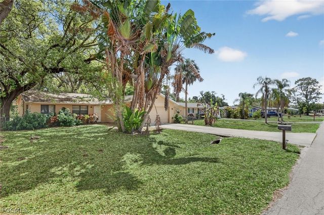 1938 Flamingo DR, North Fort Myers, FL 33917