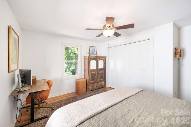 110 Le An Hurst Road, Asheville, NC 28803