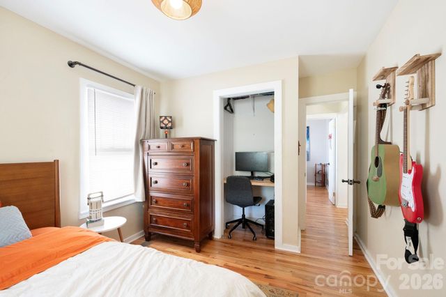 110 Le An Hurst Road, Asheville, NC 28803