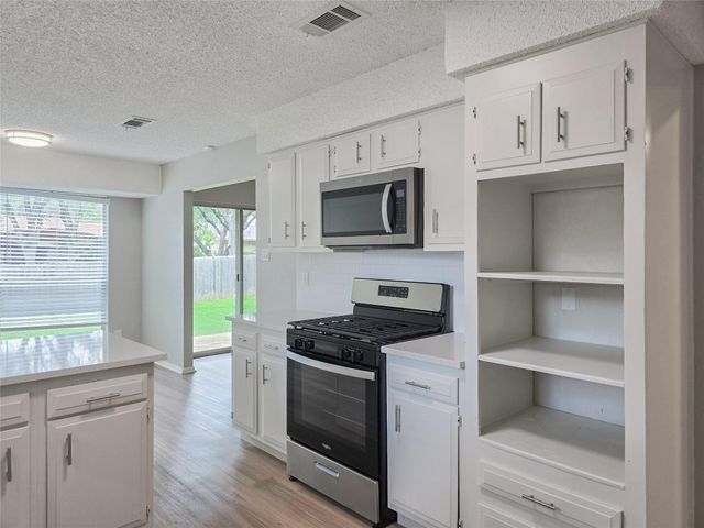 12010 Ladrido LN, Austin, TX 78727