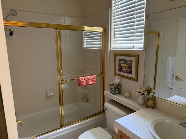 5783 W Decatur Avenue, Fresno, CA 93722