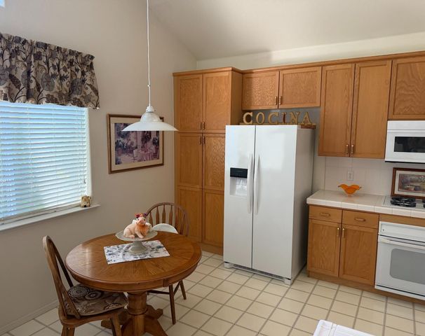 5783 W Decatur Avenue, Fresno, CA 93722