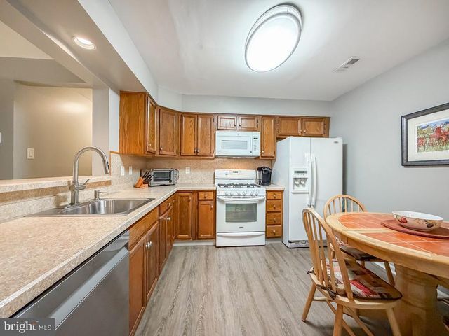 72105-00 DELAIRE LANDING RD, Philadelphia, PA 19114