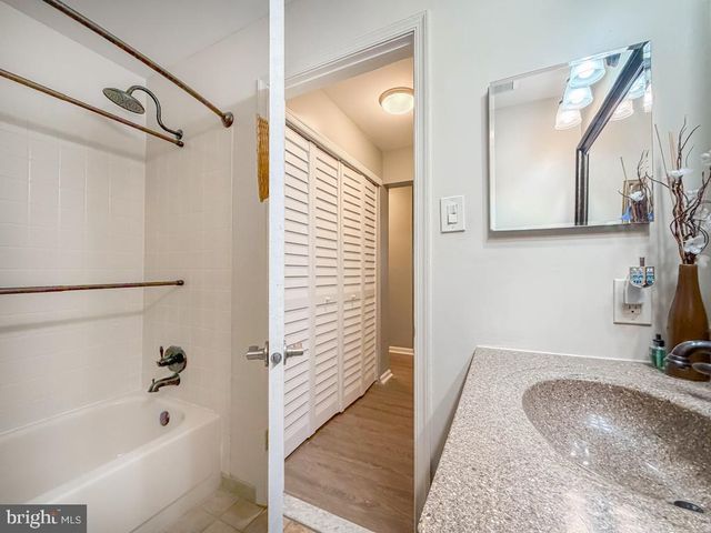 72105-00 DELAIRE LANDING RD, Philadelphia, PA 19114