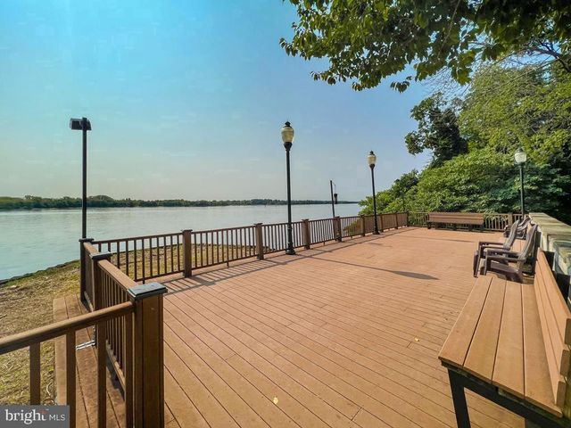 72105-00 DELAIRE LANDING RD, Philadelphia, PA 19114