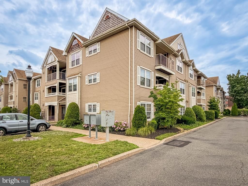 72105-00 DELAIRE LANDING RD, Philadelphia, PA 19114