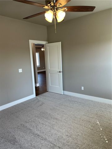 190 & 192 E 2nd Street, Centerton, AR 72719