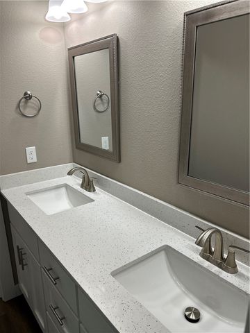 190 & 192 E 2nd Street, Centerton, AR 72719