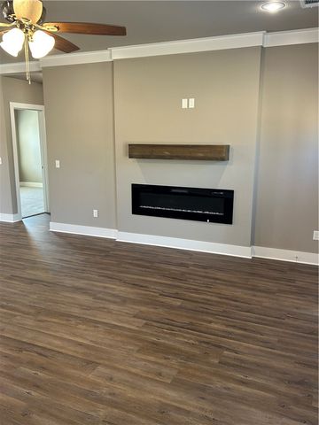 190 & 192 E 2nd Street, Centerton, AR 72719