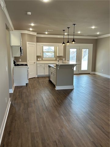 190 & 192 E 2nd Street, Centerton, AR 72719