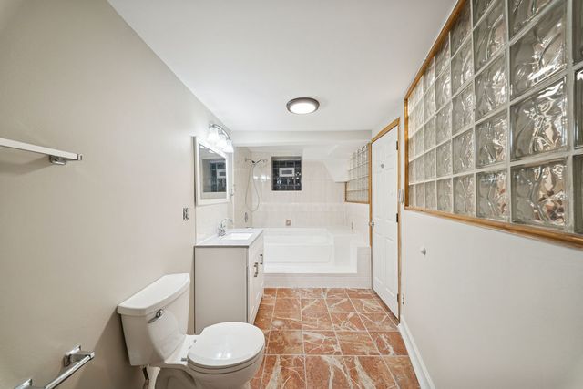 6520 S Ellis Avenue, Chicago, IL 60637