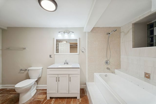 6520 S Ellis Avenue, Chicago, IL 60637