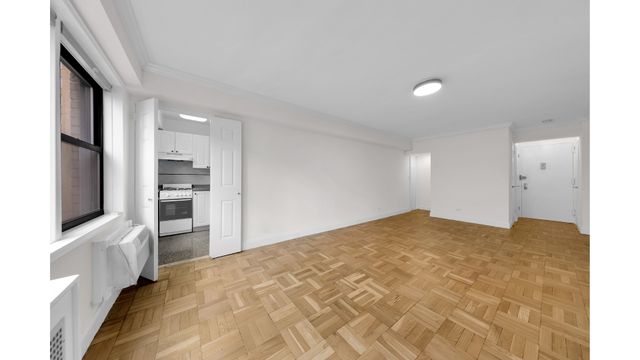 333 E 75th St Apt 7H, New York City, NY 10021