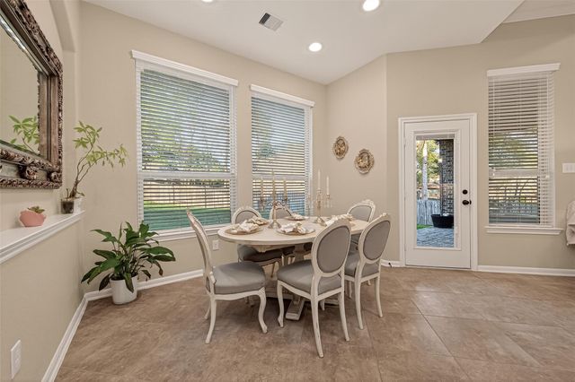 10 Ruchill Circle, Conroe, TX 77304