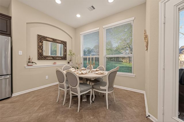 10 Ruchill Circle, Conroe, TX 77304