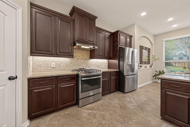 10 Ruchill Circle, Conroe, TX 77304