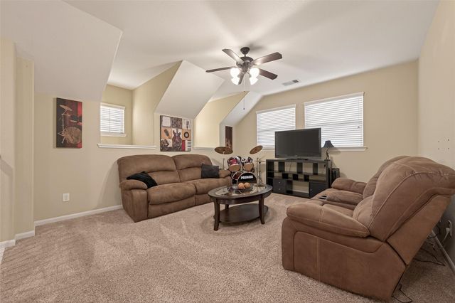 10 Ruchill Circle, Conroe, TX 77304