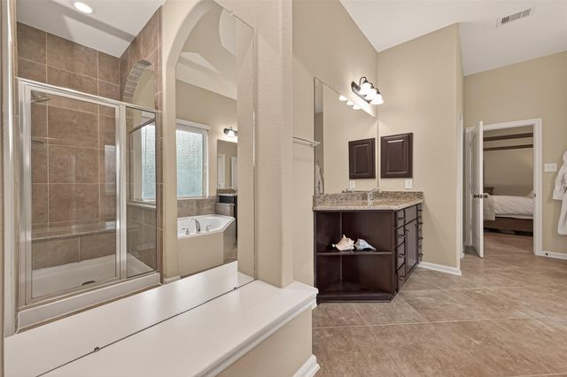 10 Ruchill Circle, Conroe, TX 77304