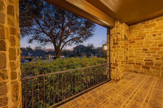 10 Ruchill Circle, Conroe, TX 77304