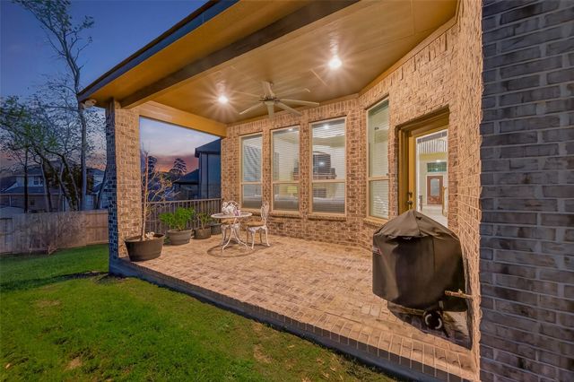 10 Ruchill Circle, Conroe, TX 77304