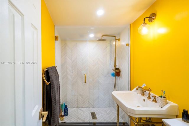 5149 Alton Road, Miami Beach, FL 33140