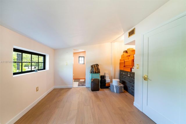5149 Alton Road, Miami Beach, FL 33140