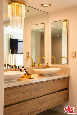 13700 Marina Pointe Drive 704, Marina Del Rey, CA 90292
