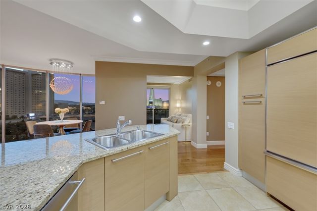 322 Karen Avenue 708, Las Vegas, NV 89109