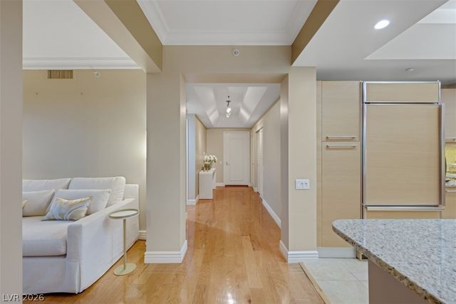 322 Karen Avenue 708, Las Vegas, NV 89109