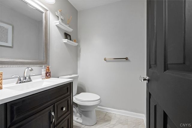 4325 Lazybrook Circle, Clay, NY 13088