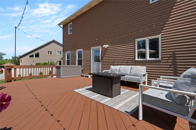 4325 Lazybrook Circle, Clay, NY 13088