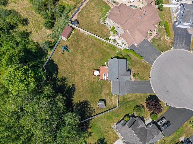 4325 Lazybrook Circle, Clay, NY 13088