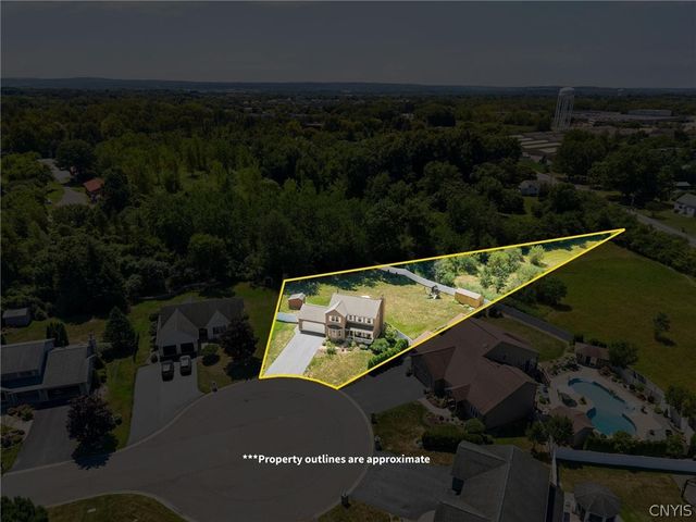 4325 Lazybrook Circle, Clay, NY 13088