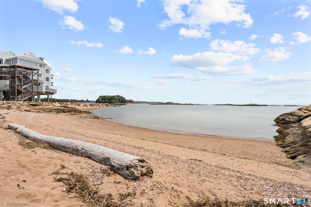 1 Mansfield Grove Road 309, East Haven, CT 06512