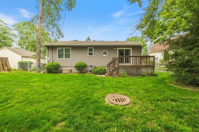 3112 Cedar Terrace, Island Lake, IL 60042