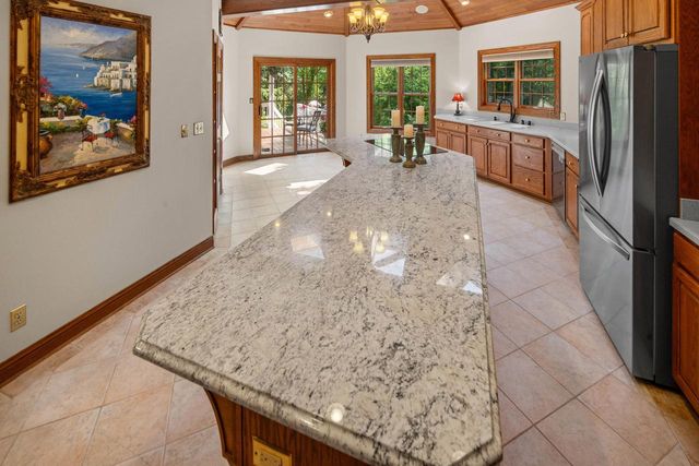 N27W5230 Hamilton ROAD, Cedarburg, WI 53012