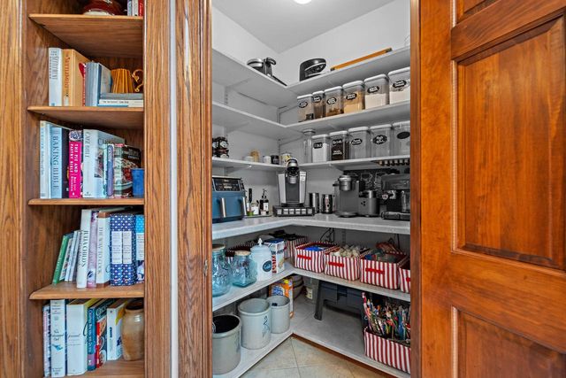 N27W5230 Hamilton ROAD, Cedarburg, WI 53012