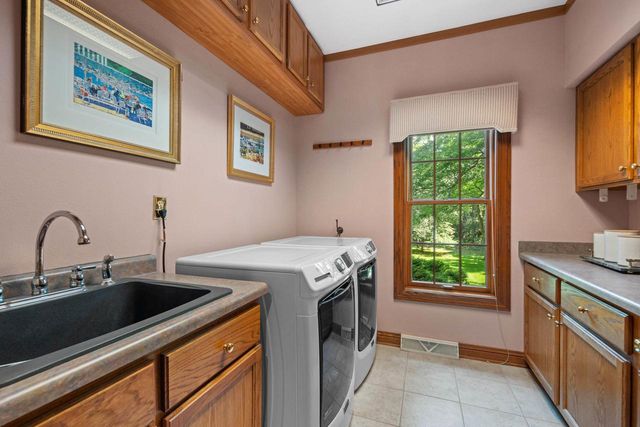 N27W5230 Hamilton ROAD, Cedarburg, WI 53012