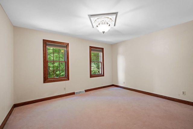 N27W5230 Hamilton ROAD, Cedarburg, WI 53012