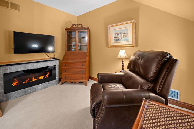 N27W5230 Hamilton ROAD, Cedarburg, WI 53012