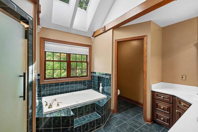 N27W5230 Hamilton ROAD, Cedarburg, WI 53012