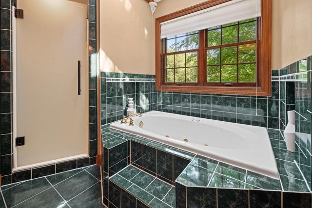 N27W5230 Hamilton ROAD, Cedarburg, WI 53012