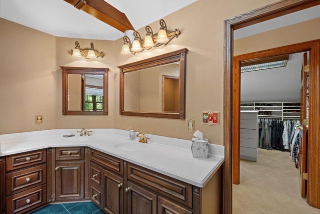 N27W5230 Hamilton ROAD, Cedarburg, WI 53012