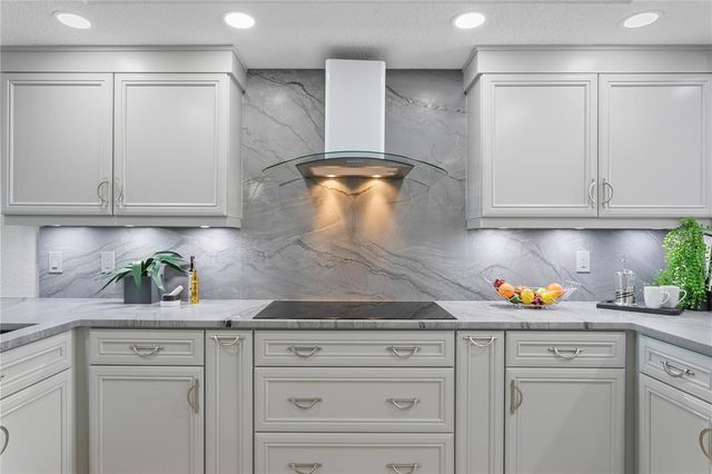 4951 BACOPA LANE S 103, St Petersburg, FL 33715