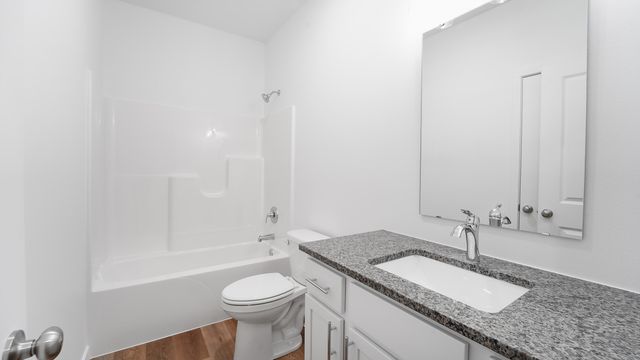 863 S Orchard Way, Springfield, MO 65802