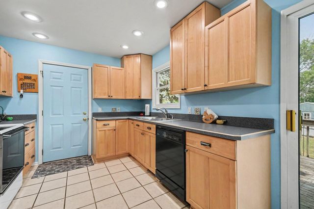 8364 Atlanta Drive NE, Rockford, MI 49341